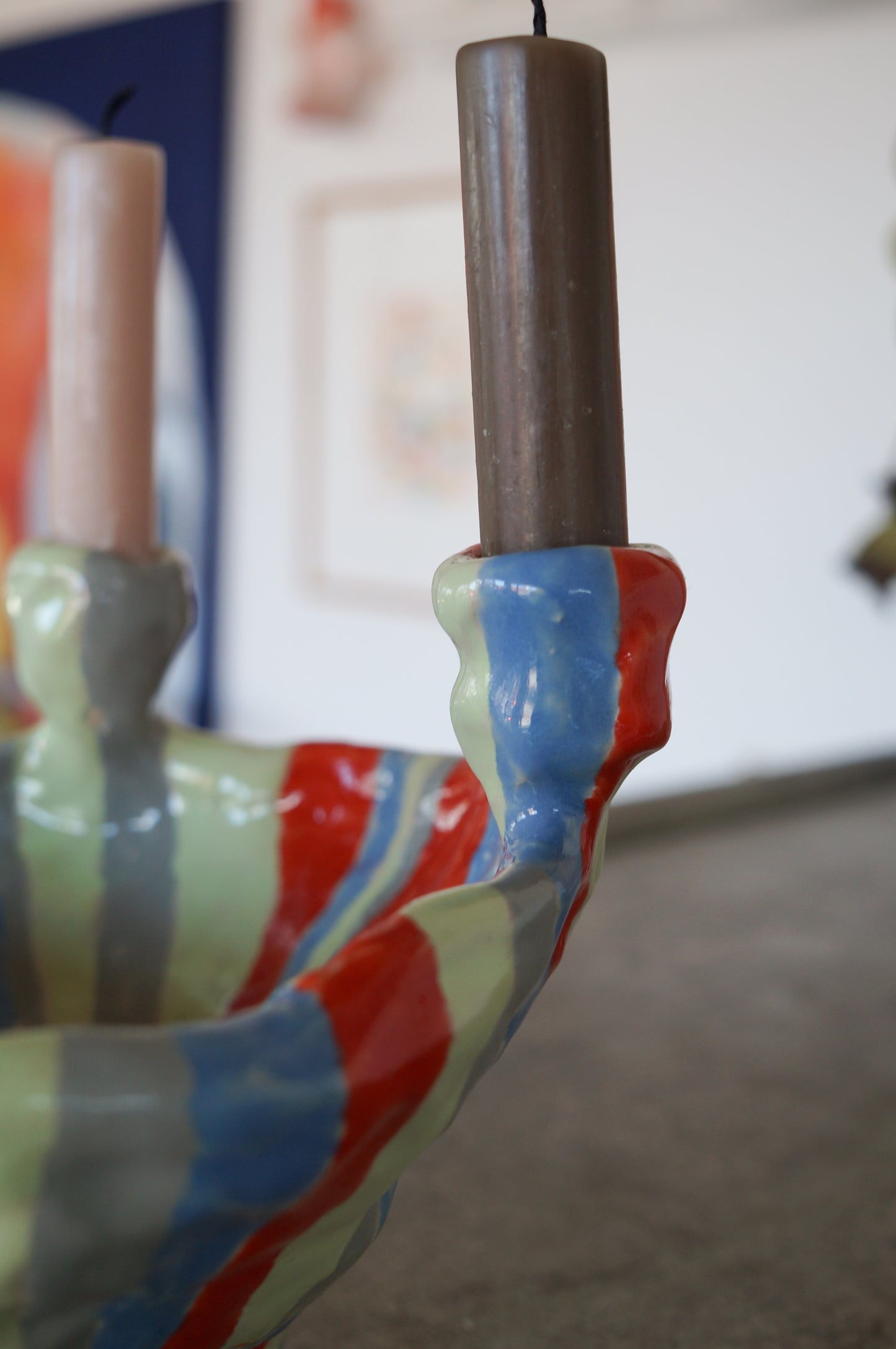 Stribet lysestage til fire lys