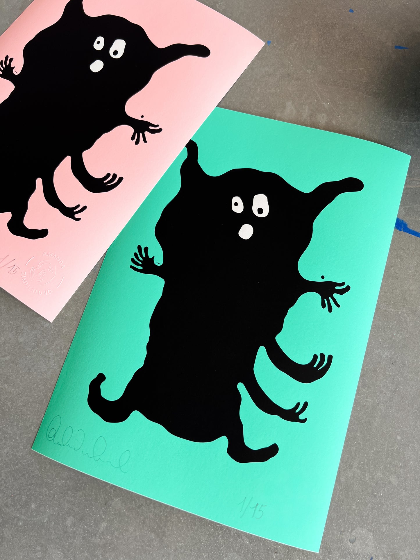 FORUDBESTIL: Det harmløse monster - limited edition kunstplakat