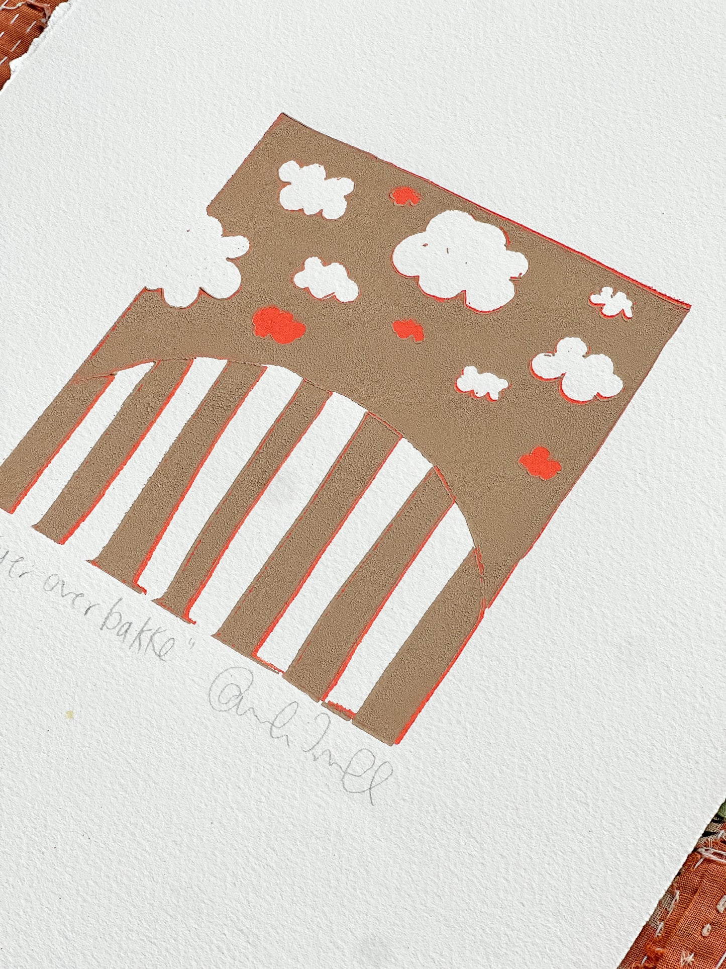 Skyer over bakke - reduktionstryk